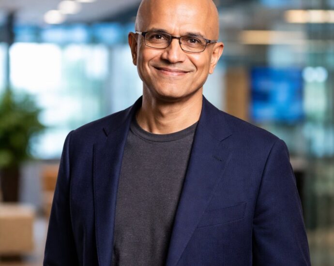 कैसे Microsoft CEO की सोच बदल रही है डिजिटल दुनिया